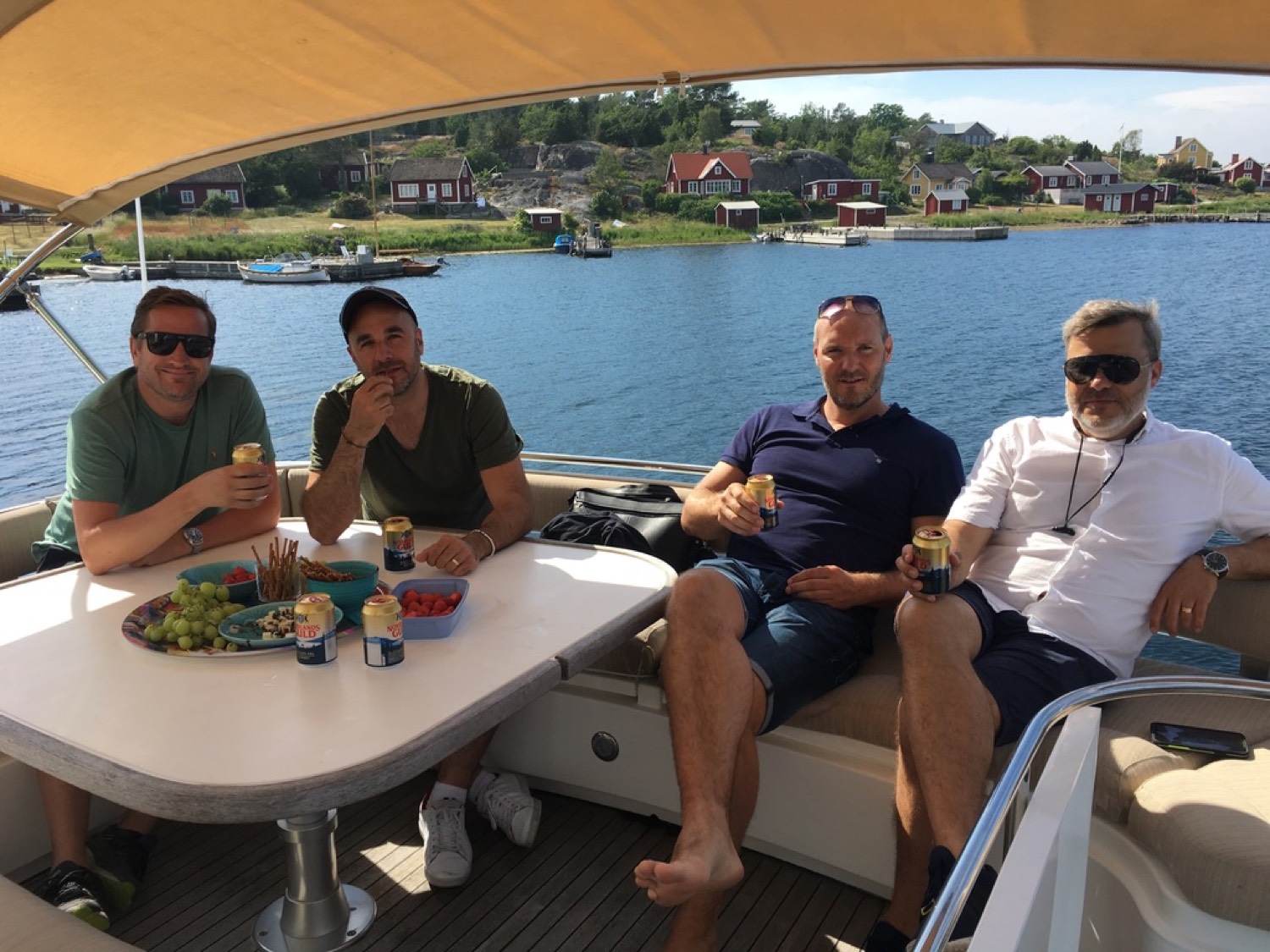 Komfortbåten på vattnet